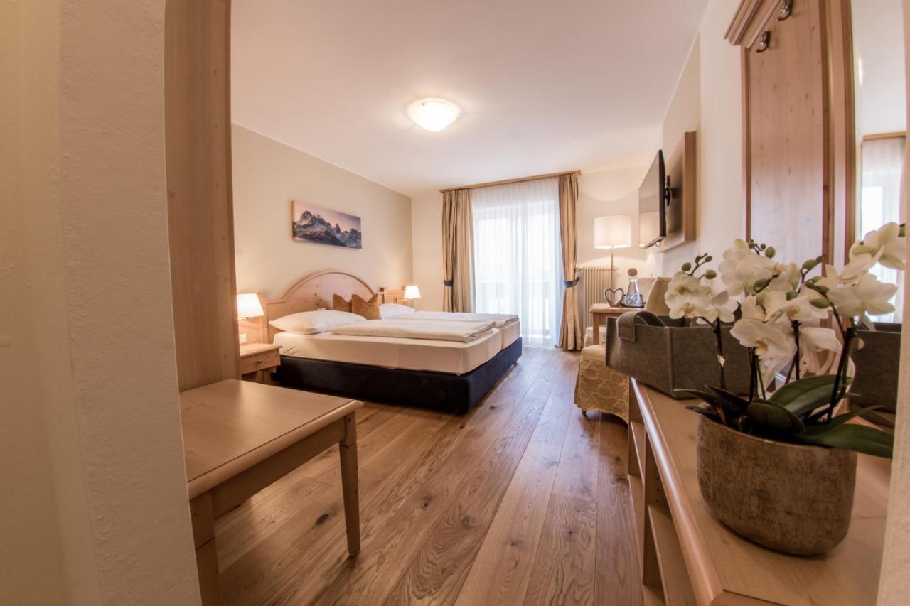 Hotel Gruber Sexten Ngoại thất bức ảnh