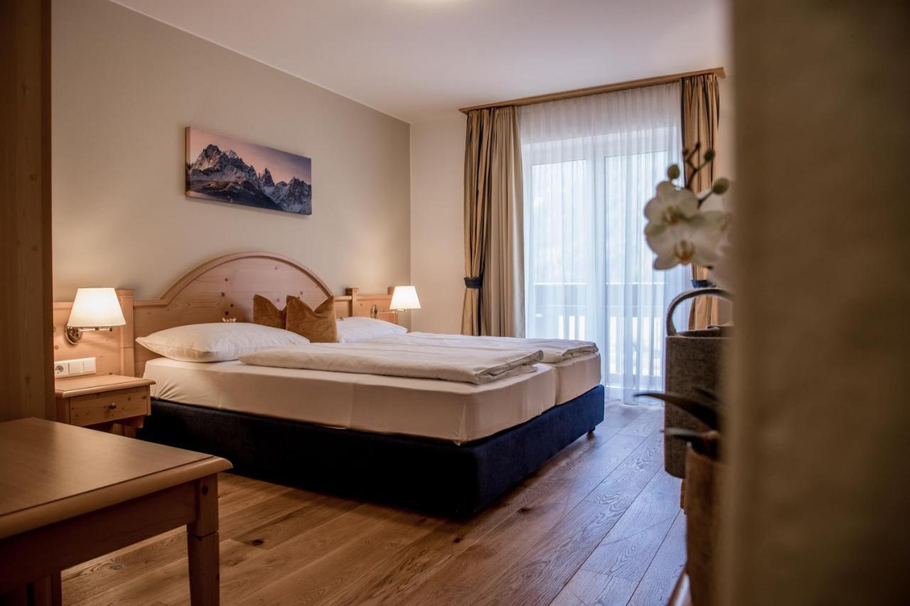 Hotel Gruber Sexten Ngoại thất bức ảnh