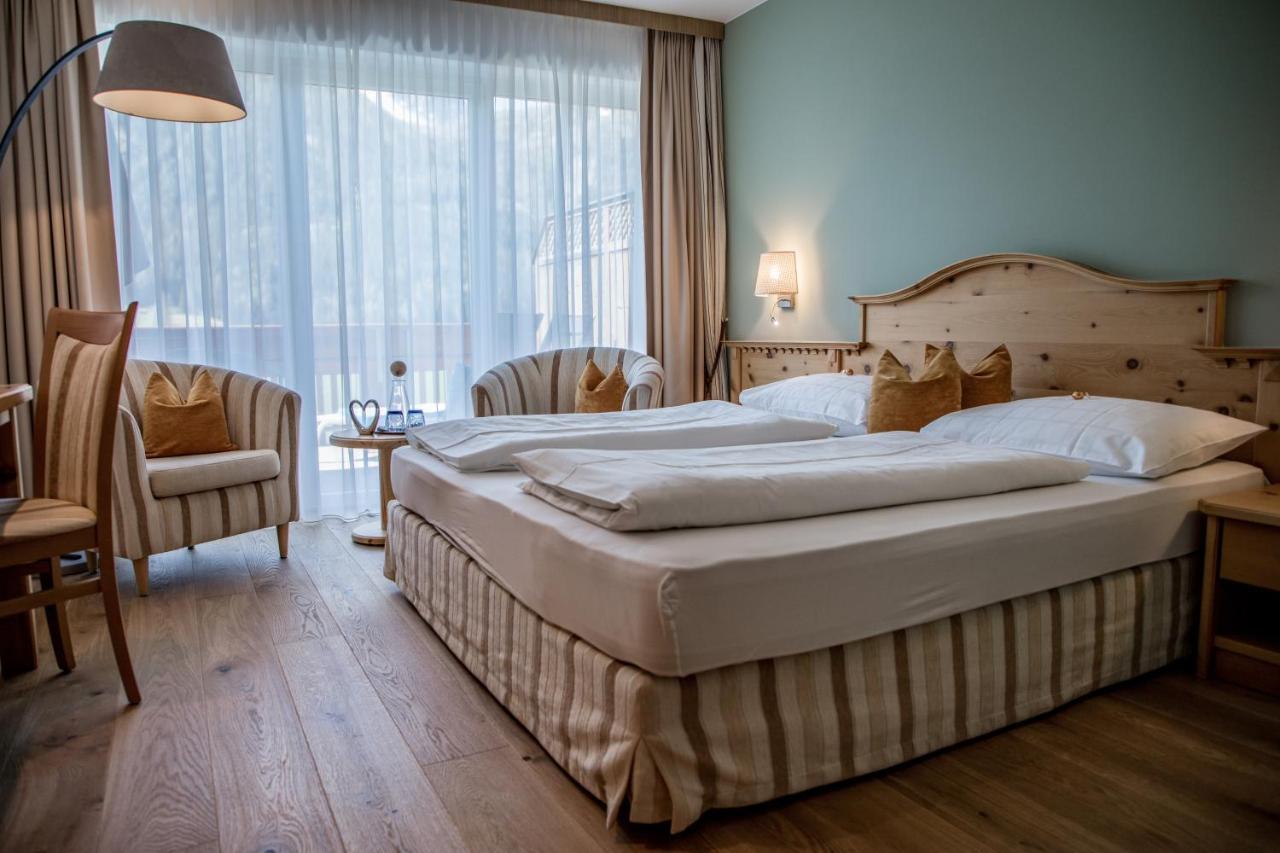 Hotel Gruber Sexten Ngoại thất bức ảnh