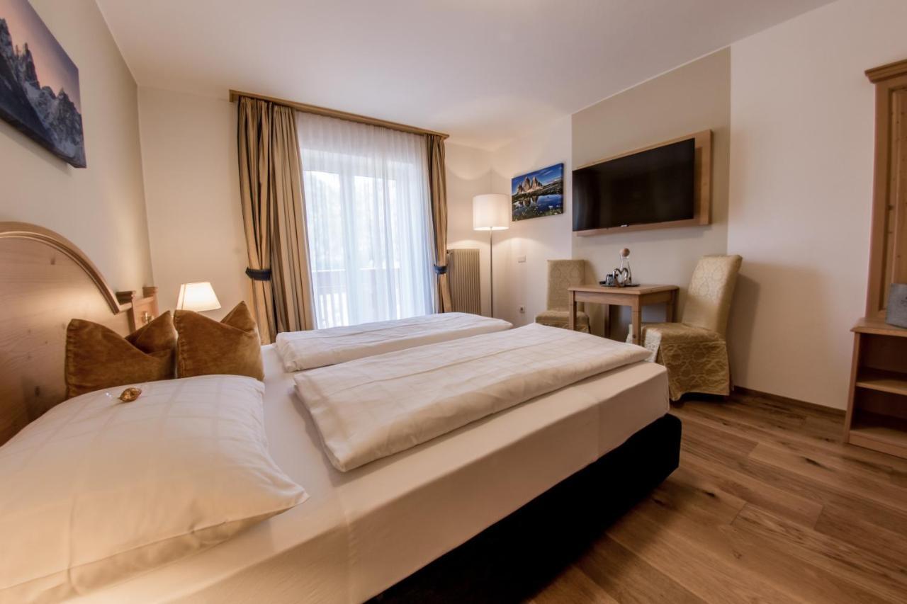Hotel Gruber Sexten Ngoại thất bức ảnh
