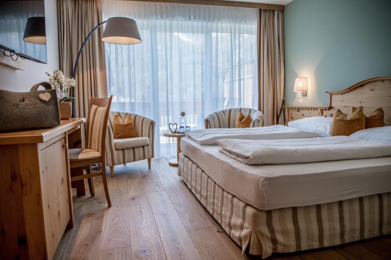 Hotel Gruber Sexten Ngoại thất bức ảnh